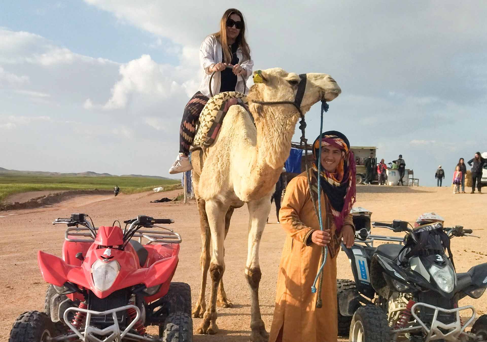 Agafay Desert Full Experience – Quad, Camel Ride & Dinner Show